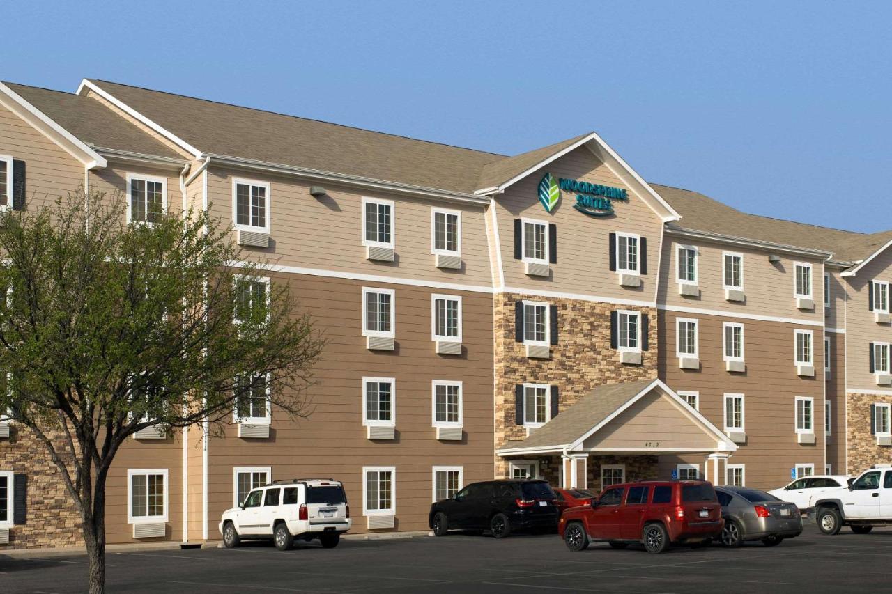 Woodspring Suites Мидланд Екстериор снимка