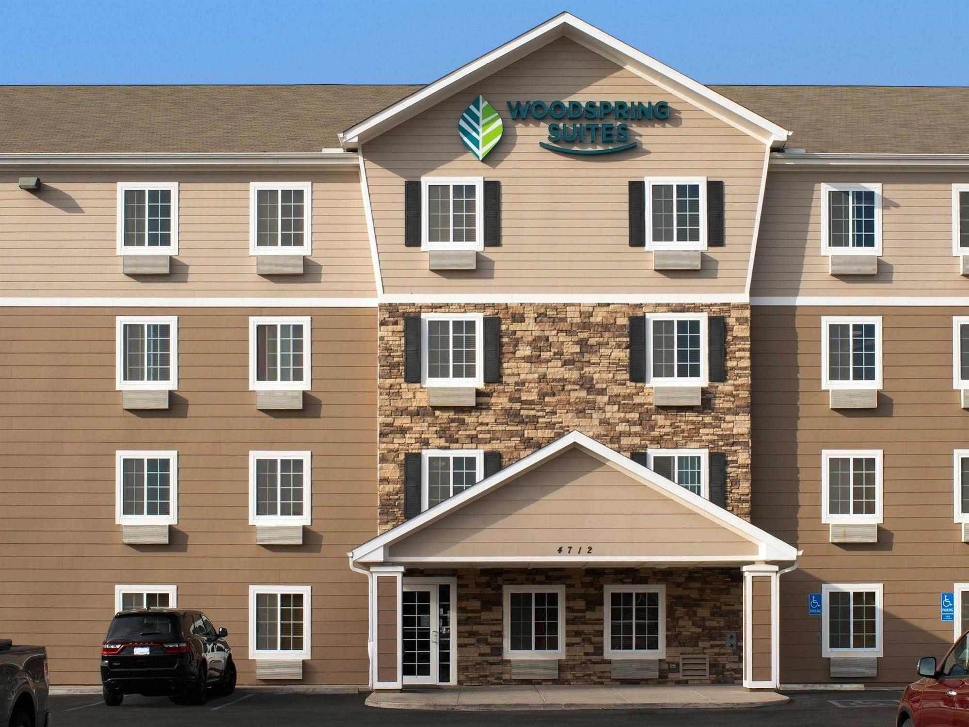 Woodspring Suites Мидланд Екстериор снимка