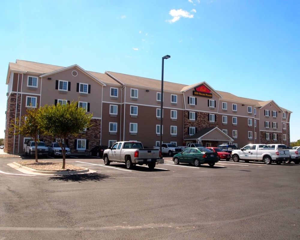 Woodspring Suites Мидланд Екстериор снимка