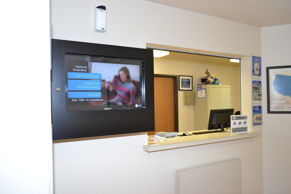 Woodspring Suites Мидланд Екстериор снимка