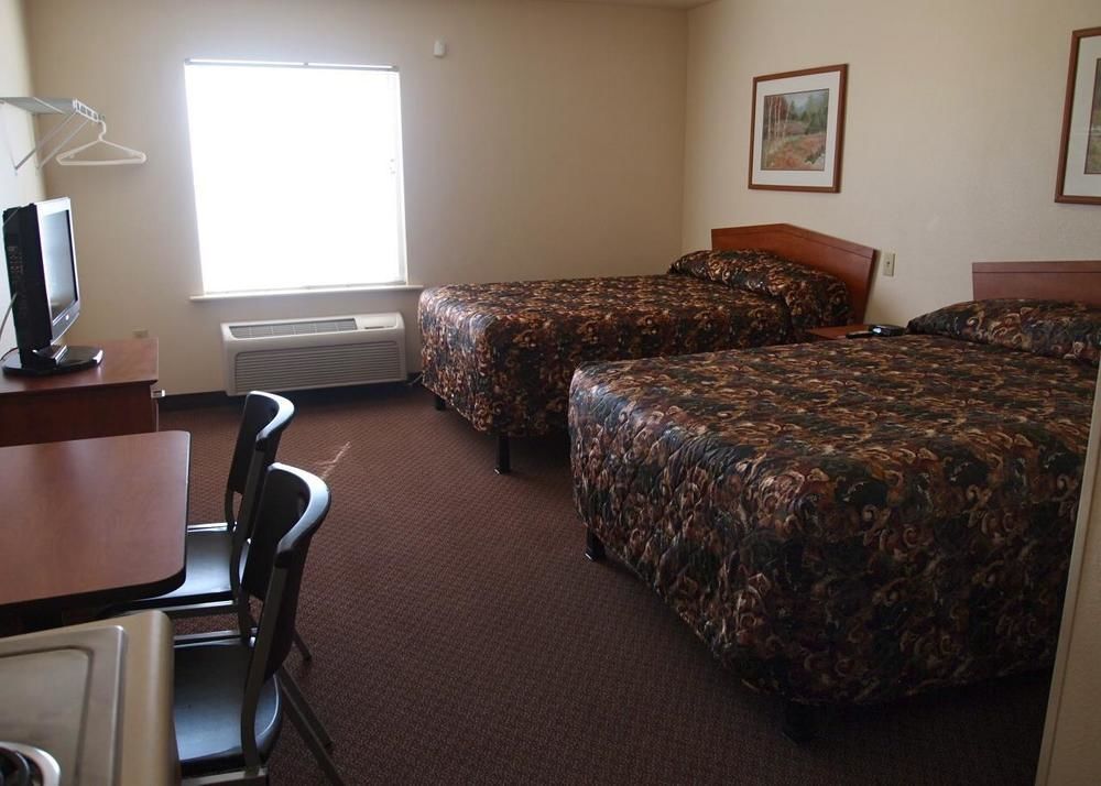 Woodspring Suites Мидланд Екстериор снимка
