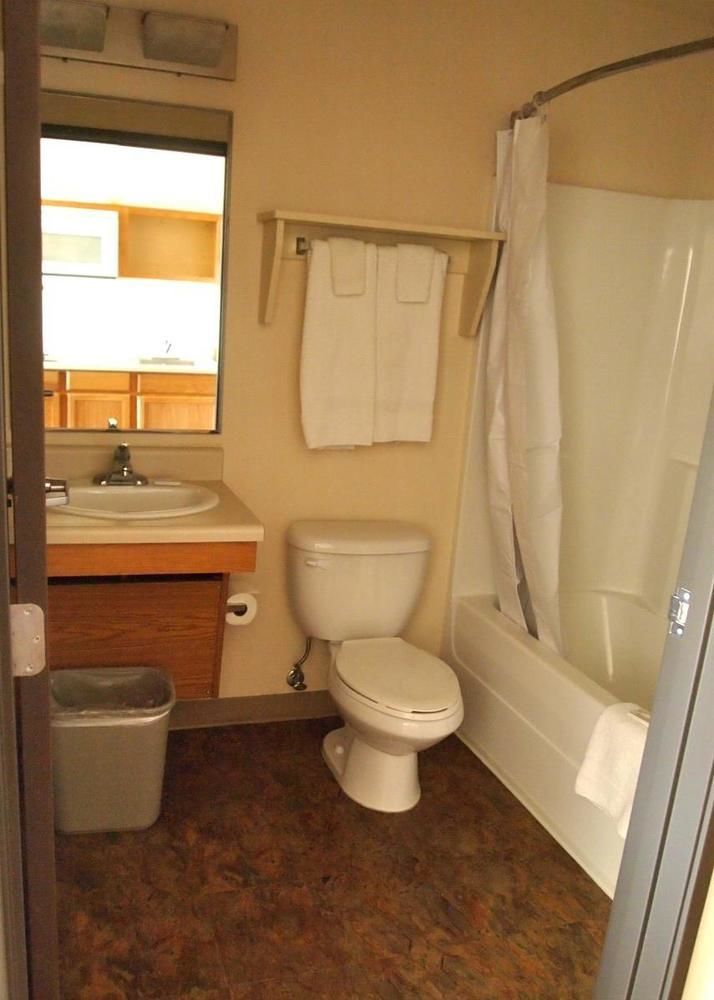 Woodspring Suites Мидланд Екстериор снимка